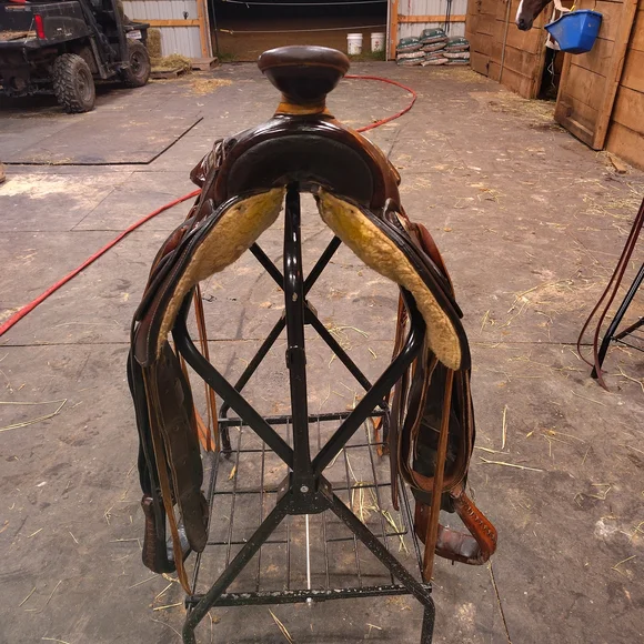 Premium Dark Brown Leather Saddle - Picture 4 of 11